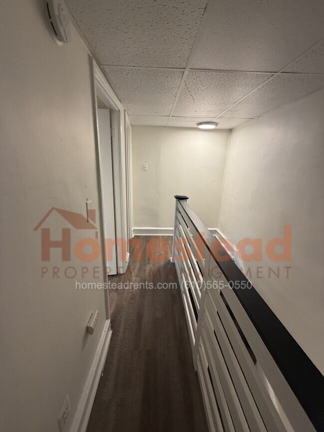 Foto del edificio - 5 BEDROOM HOME FOR RENT IN EAST LANSDOWNE