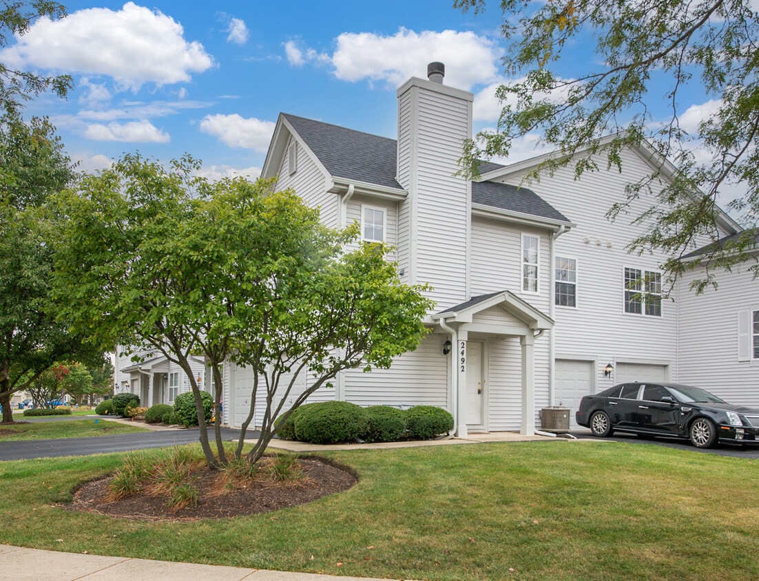 Primary Photo - 2492 Dickens Dr