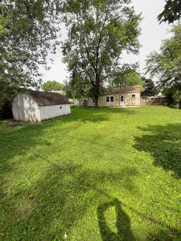 Primary Photo - Great 3 bd 1 ba ranch Crest Hill