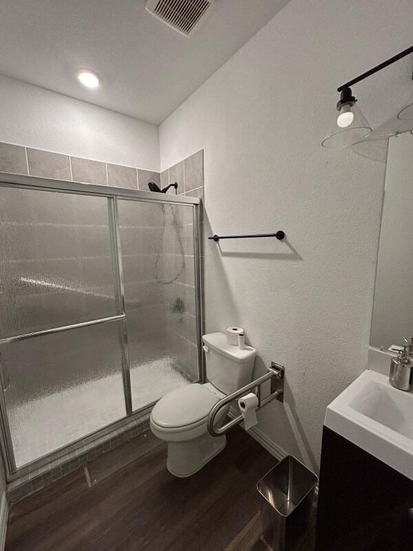 Foto del edificio - 2605 Lovegrass Ln