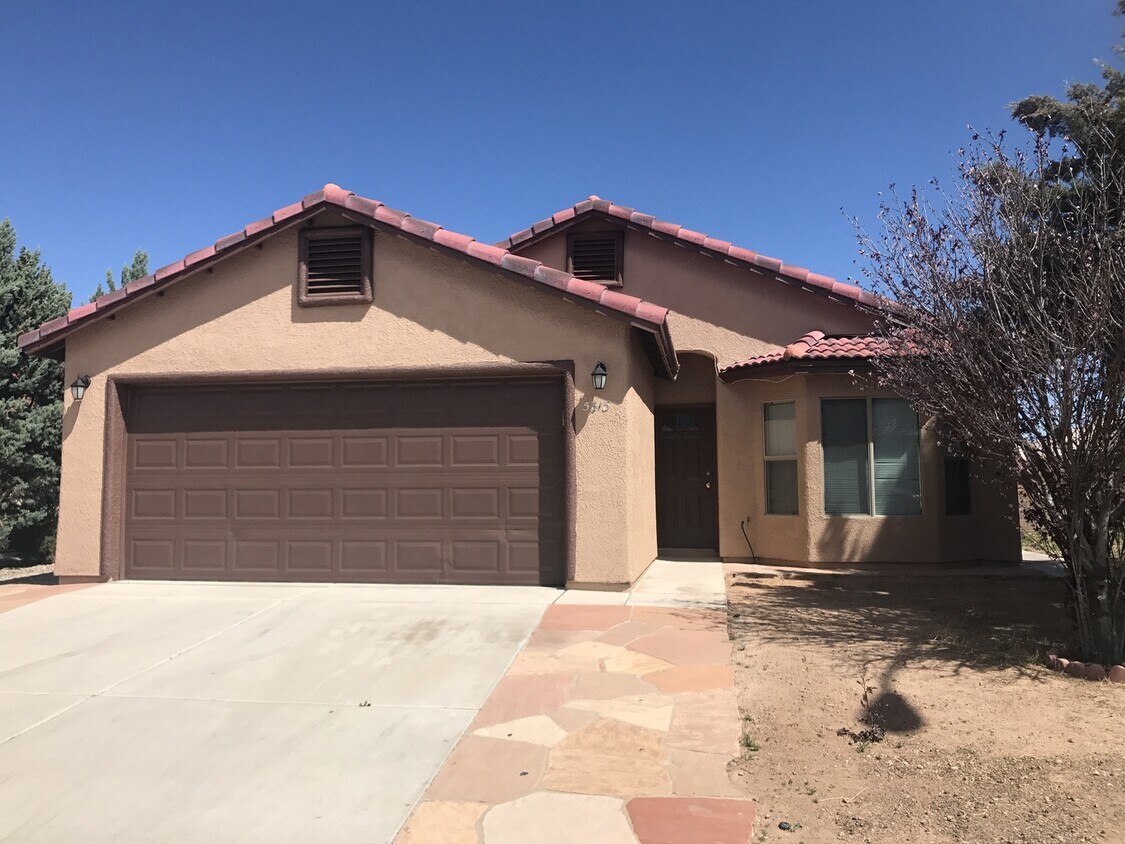 Primary Photo - 3 BDR 2 Bath in Chaparral Village neighbor...