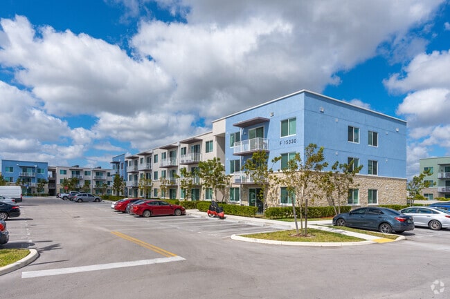 15350 SW 136th St - Amelia