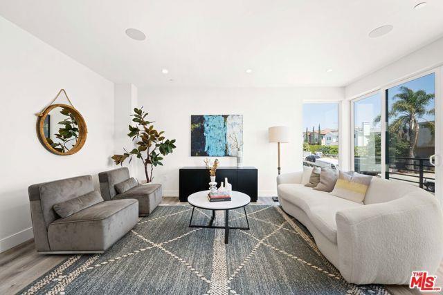 Building Photo - 1959 1st St