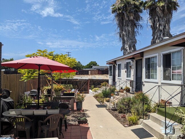 Front courtyard - 4433 College Ave