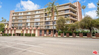 Building Photo - 2260 N Cahuenga Blvd
