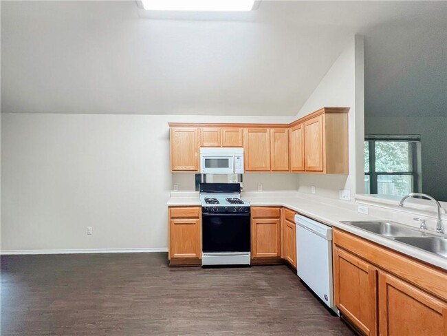 Building Photo - 12137 Tumbling Creek Trail