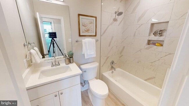 Foto del edificio - 220 Hamilton St NW