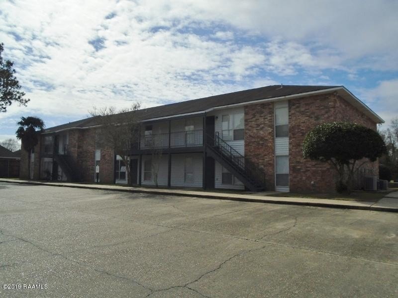 Primary Photo - 610 Pillette Rd