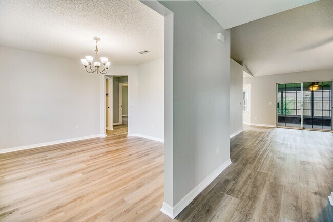 Building Photo - 9144 Sebring Dr
