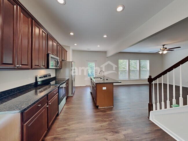 Building Photo - 1490 Aster Ives Dr