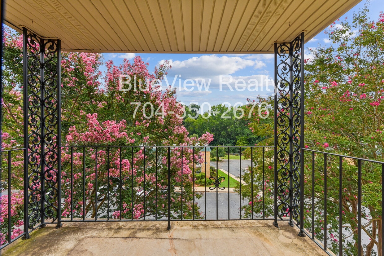 Foto principal - 4735 Hedgemore Dr