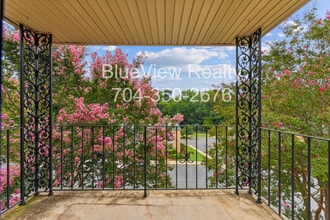 Building Photo - 4735 Hedgemore Dr