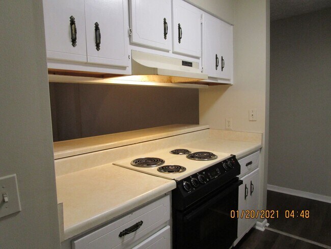 Building Photo - 4551 Cedar St