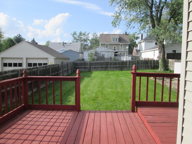 Building Photo - 410 E Kline St