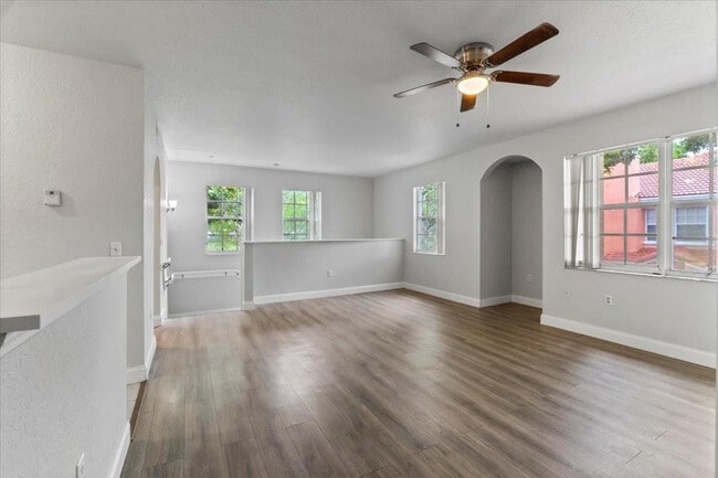 Foto del edificio - 2301 Belmont Ln