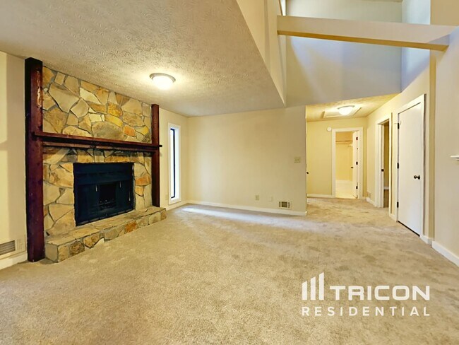 Foto del edificio - 5054 Stoney Point Ln