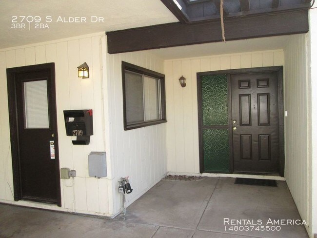Building Photo - Great Patio Home in Tempe!