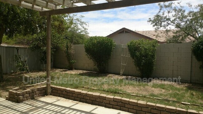 Building Photo - 609 W Rio Vista Ln