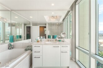 Building Photo - 322 Karen Ave