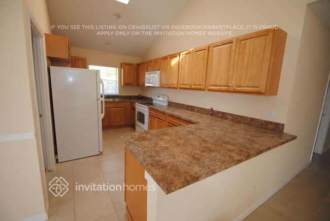Foto del edificio - 4475 NW 99th Ave