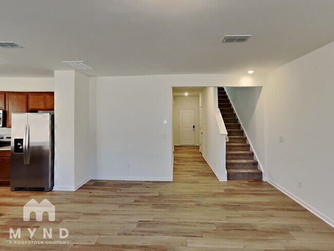 Foto del edificio - 5010 Sunbriar Drive