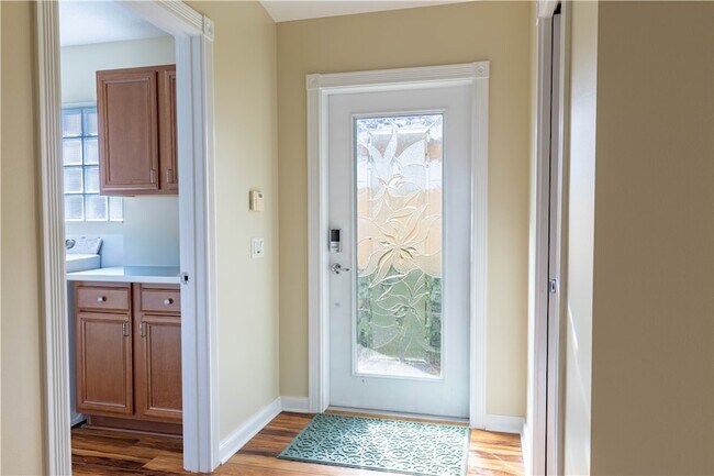 Foto del edificio - 5009 Corsica Square