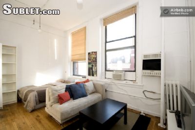 Building Photo - 240 Grand St