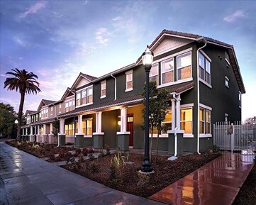 Primary Photo - Van Ness Cottages