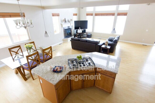 Foto del edificio - 16439 Mills Park Cir