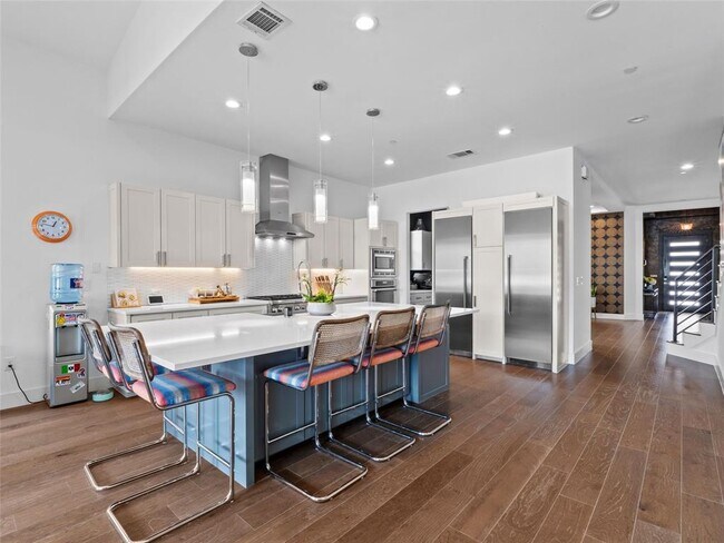 Foto del edificio - 1006 Meriden Ln