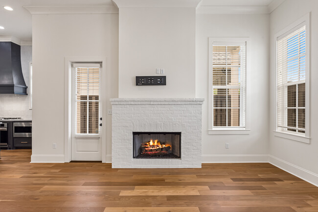 Foto del edificio - 10750 Moss Grove Ln