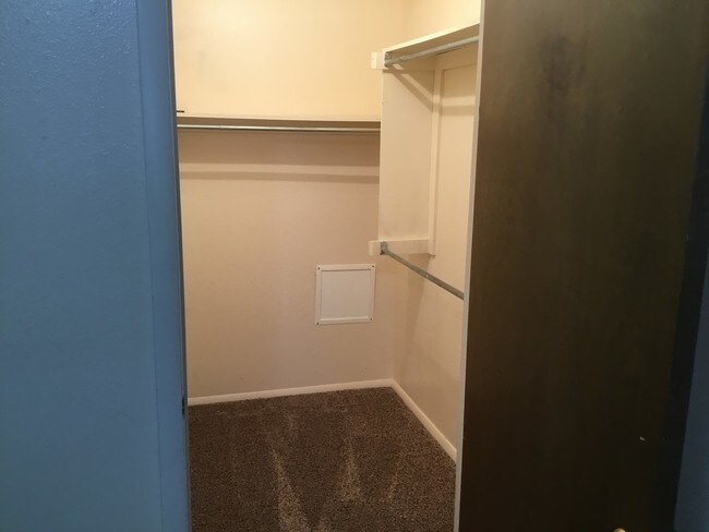 Foto del edificio - 3905 N Rockwell Ave