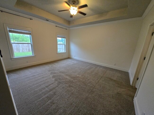 Building Photo - 10846 Prairie Lake Dr