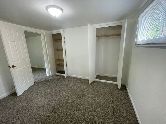 Building Photo - Renovated 3bed/1bath