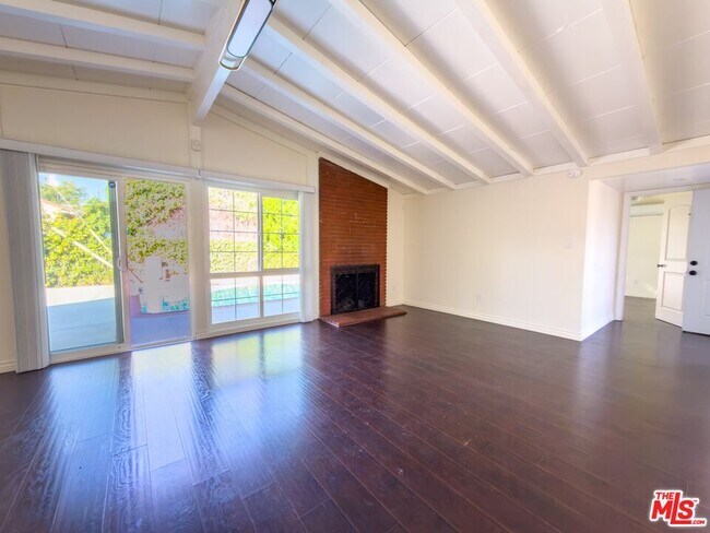 Foto del edificio - 6763 Lurline Ave