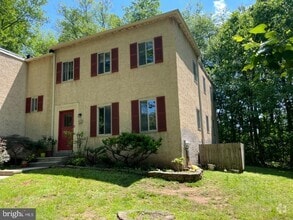 Building Photo - 129 Rue Charmille Rd