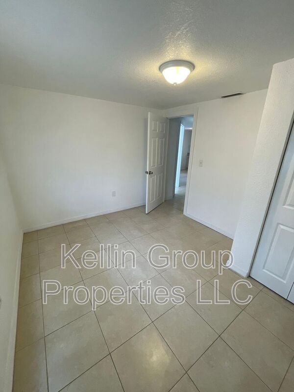 Building Photo - 3703 N 57th St