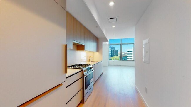 Foto del edificio - 0 bedroom in Queens NY 11101