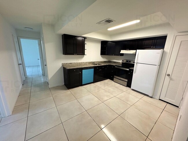 Building Photo - 6580 SW 20th St