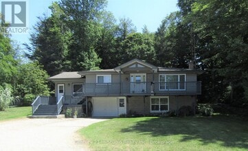 Building Photo - 502-502 Ridgewood Rd