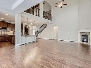 Building Photo - 8715 Vantage Point Dr
