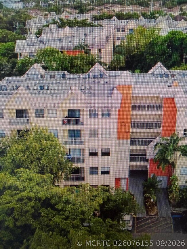 Building Photo - 8160 Geneva Ct