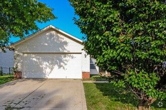 Building Photo - 791 Helm Dr