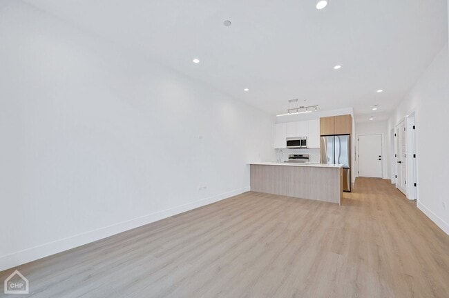 Foto del edificio - 3322 N Halsted St