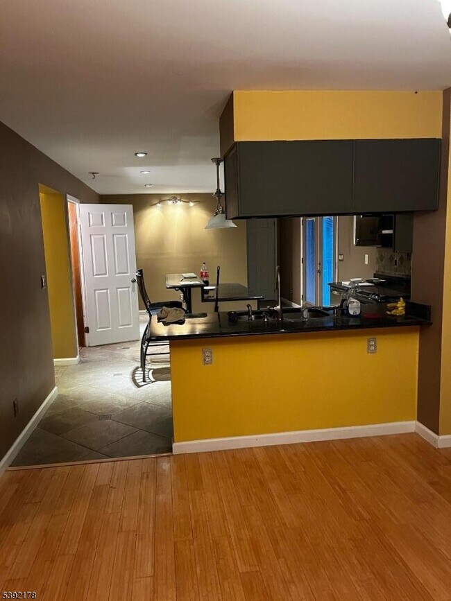 Foto del edificio - 534 Hope Blairstown Rd