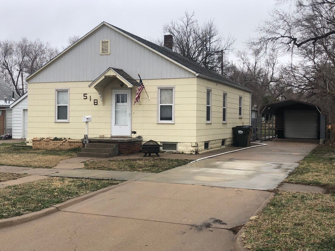 Foto principal - 2 Bedroom, 1 Bathroom House
