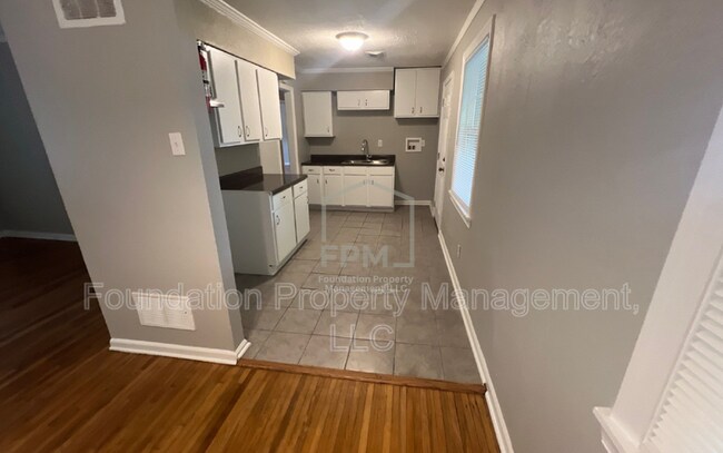 Foto del edificio - 4004 Ridgedale St