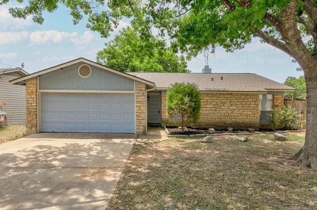 Building Photo - 2107 Laura Ct