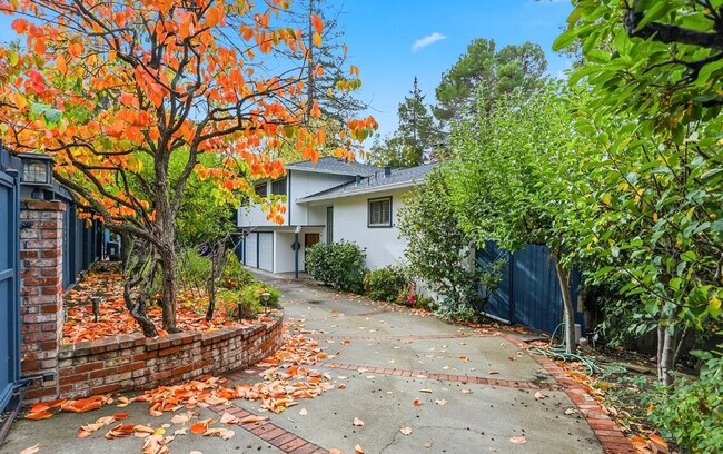 Foto del edificio - 339 Vine St