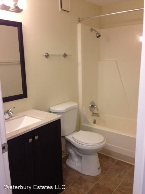 Building Photo - 110 Waterbury Ct
